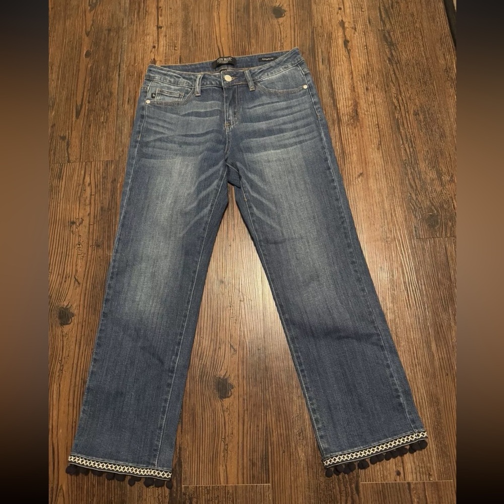 Judy Blue Jeans Size 3/26 Straight Leg Crop Blue Denim Pom Pom Embroidery Hem